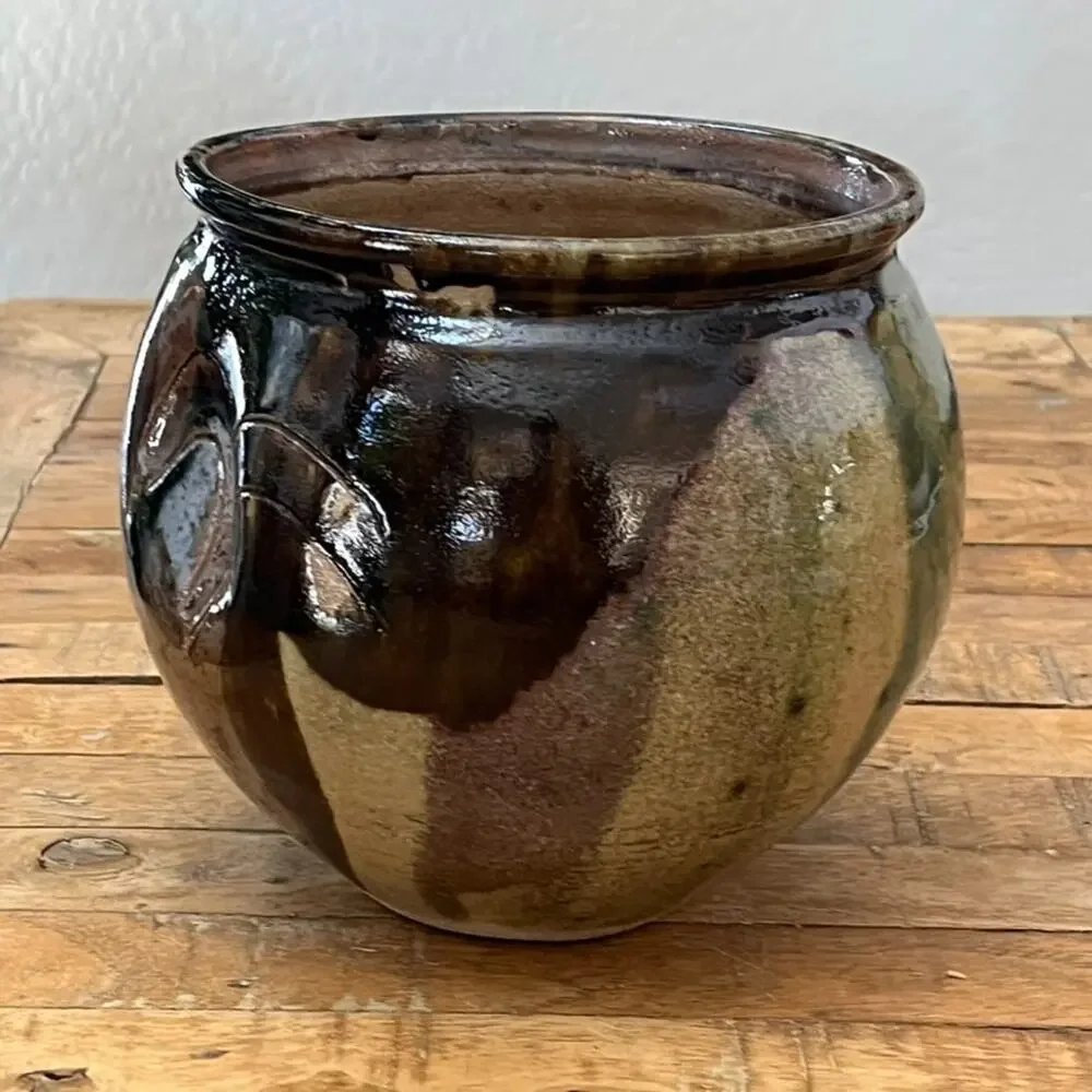 Hand-thrown Studio Art Pottery Stoneware Pot 8